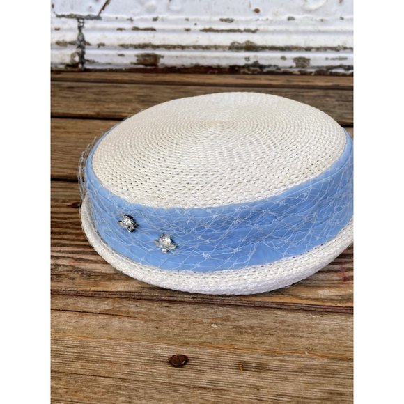 Vintage 1950s Straw Pill Box Hat Whit Rhinestone Bees Bugs - Picture 11 of 16